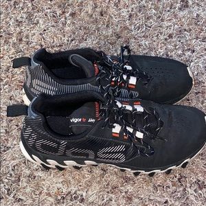 Adidas black tennis shoes